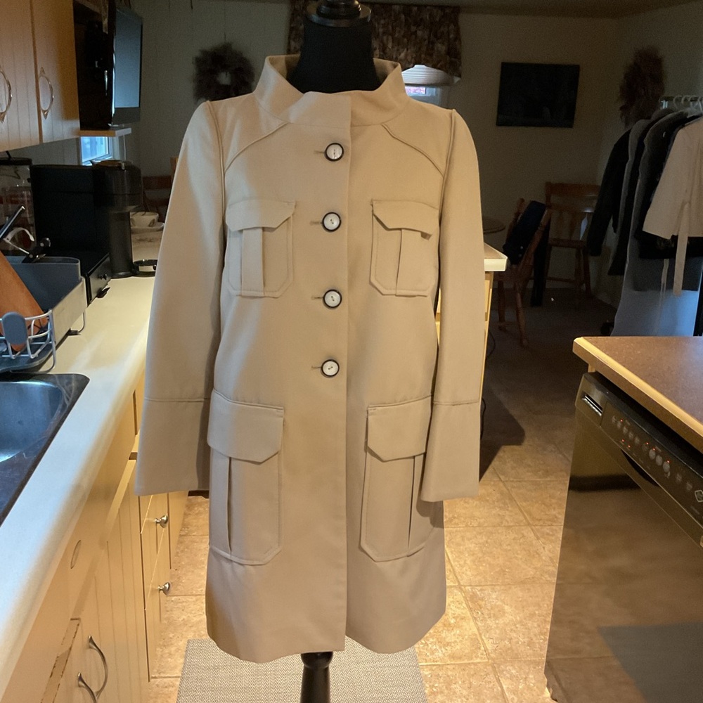 Elegant Beige Women's Coat